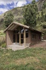 Estilos de cabañas con materiales de construcción diverso