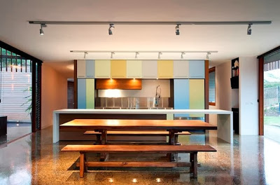 Diseño de moderna cocina de casa de madera 