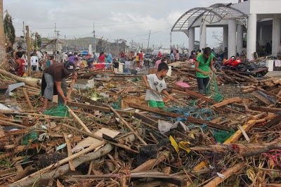 Casas destruidas por tifón en Filipinas