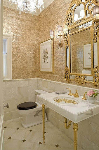 Diseño de elegante cuarto de baño estilo antiguo