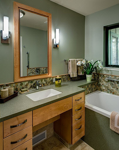 Diseño de cuarto de baño con tablero verde y madera