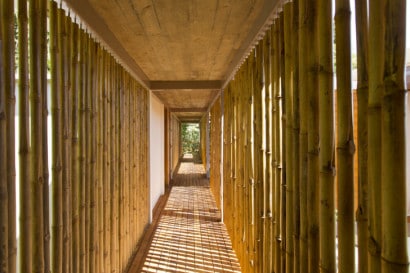 Cerramiento de pasadizo cerco con bambú