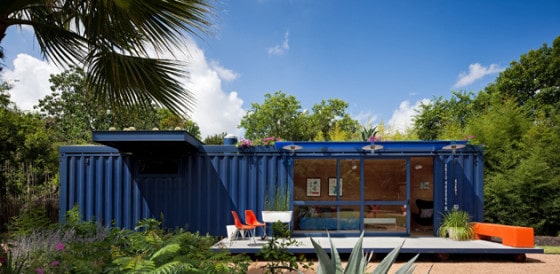 Diseño de casa pequeña hecha de contenedor reciclado