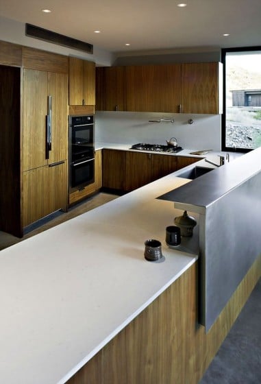 Diseño de la cocina con  muebles de madera