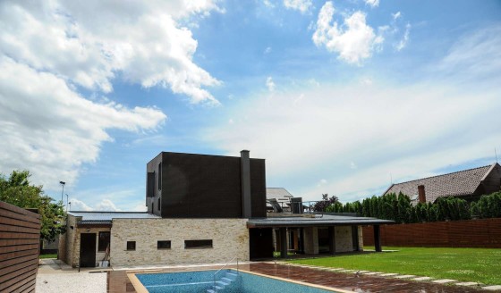 Diseño de casa moderna de dos pisos