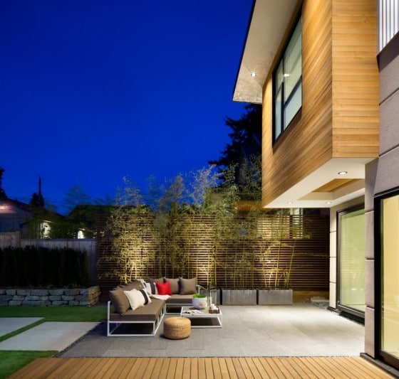 Diseño de terraza de vivienda de dos pisos