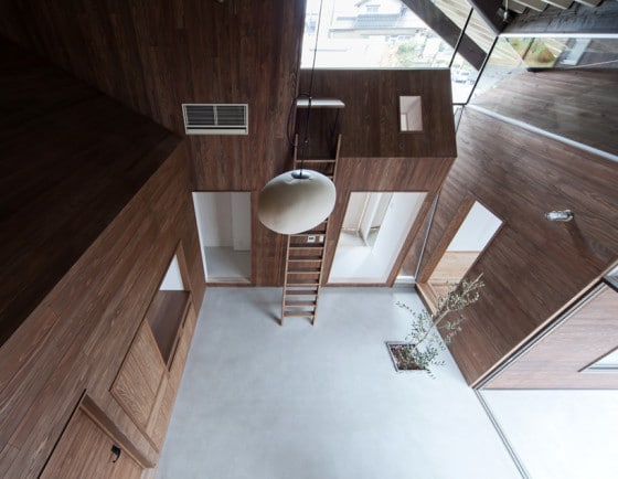 Interior de casa de madera moderna