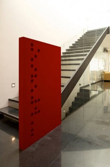 Diseño de modernas escaleras de acero y vidrio