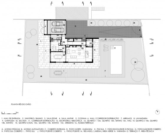 Plano de casa de dos pisos con piscina