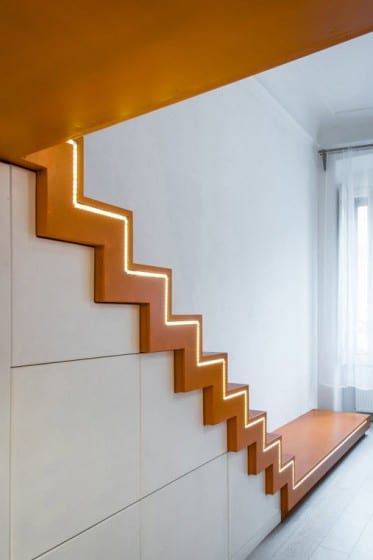 Diseño de escaleras modernas iluminadas