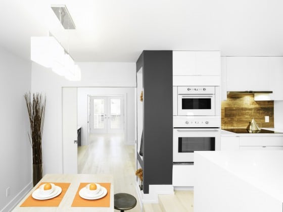 Diseño de cocina moderna blanco y negro