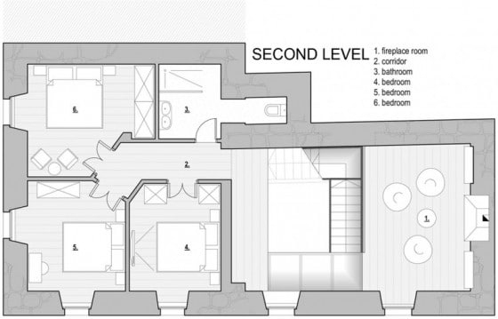 Plano de pequeña casa de piedra de tres pisos