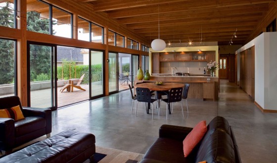 Diseño de cocina comedor y sala de casa de madera