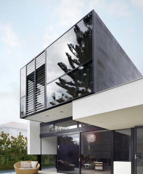 Diseño de moderna casa de dos pisos