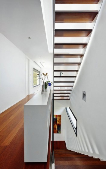 Diseño de escaleras sencillas de madera Diseño de escaleras con peldaños de madera