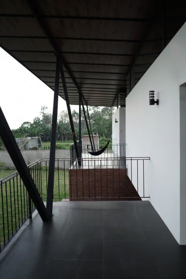 Diseño de balcones de casa moderna