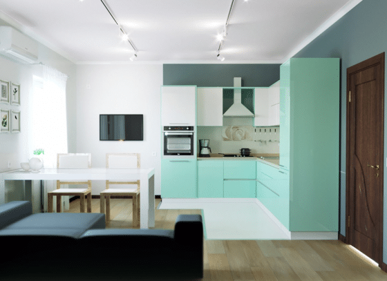 Diseño de pequeña cocina en tono de color verde claro