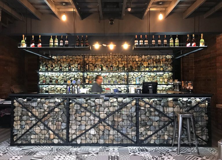 Diseño de restaurante urbano temático por Natura Futura Arquitectura