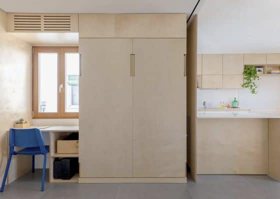 Diseño de mueble modular con cama empotrada para apartamento pequeño 