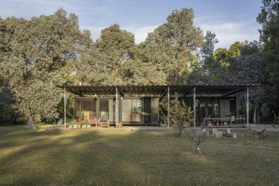 Diseño de cabaña con estructura metálica con techo de aluzinc